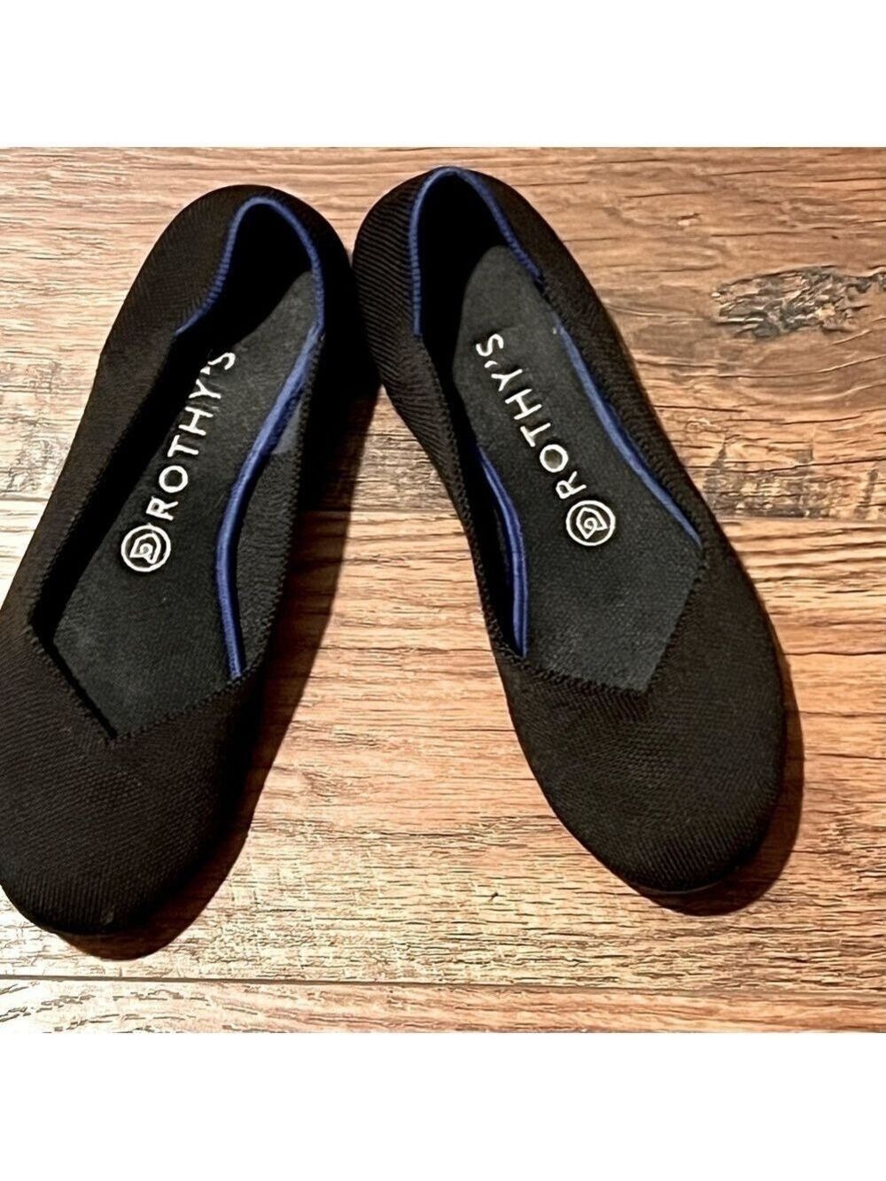 𝅺rothy’s black ballet flats. Size 8W